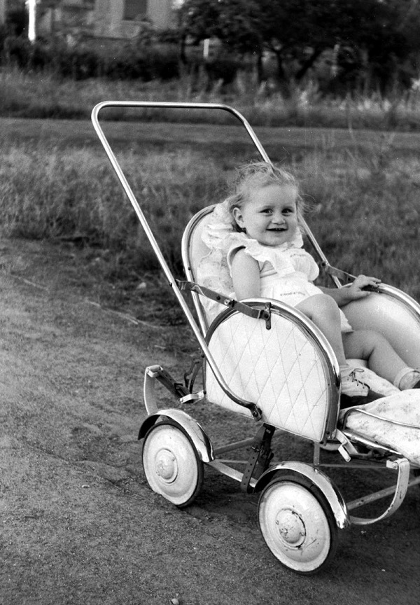 1953 г., Детская коляска