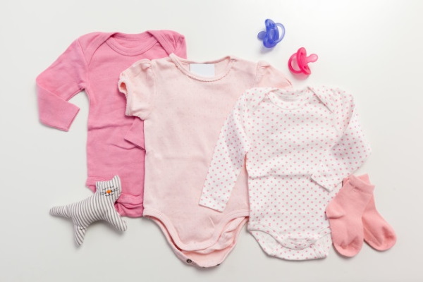 незаменимые вещи для новорожденного - одежда