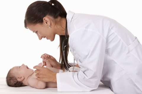 признаки, что новорожденного надо срочно вести к врачу