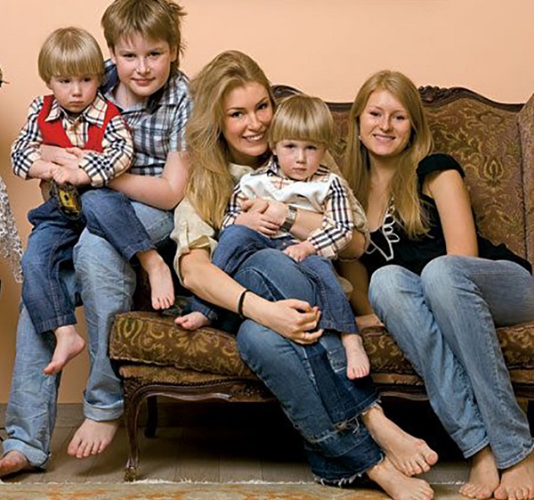 знаменитости с детьми, рожденными от разных мужчин: Мария Шукшина